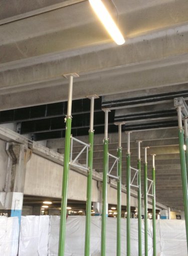 Renforcement structure avec lamelle carbone